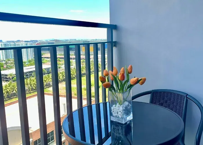 Apartment Modern Sanctuary Near - Moa *