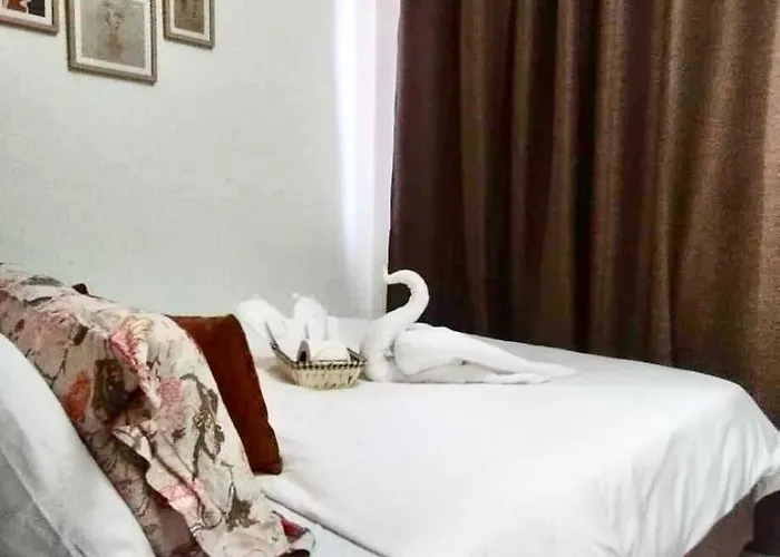 Modern Sanctuary Near - Moa Apartment Manila